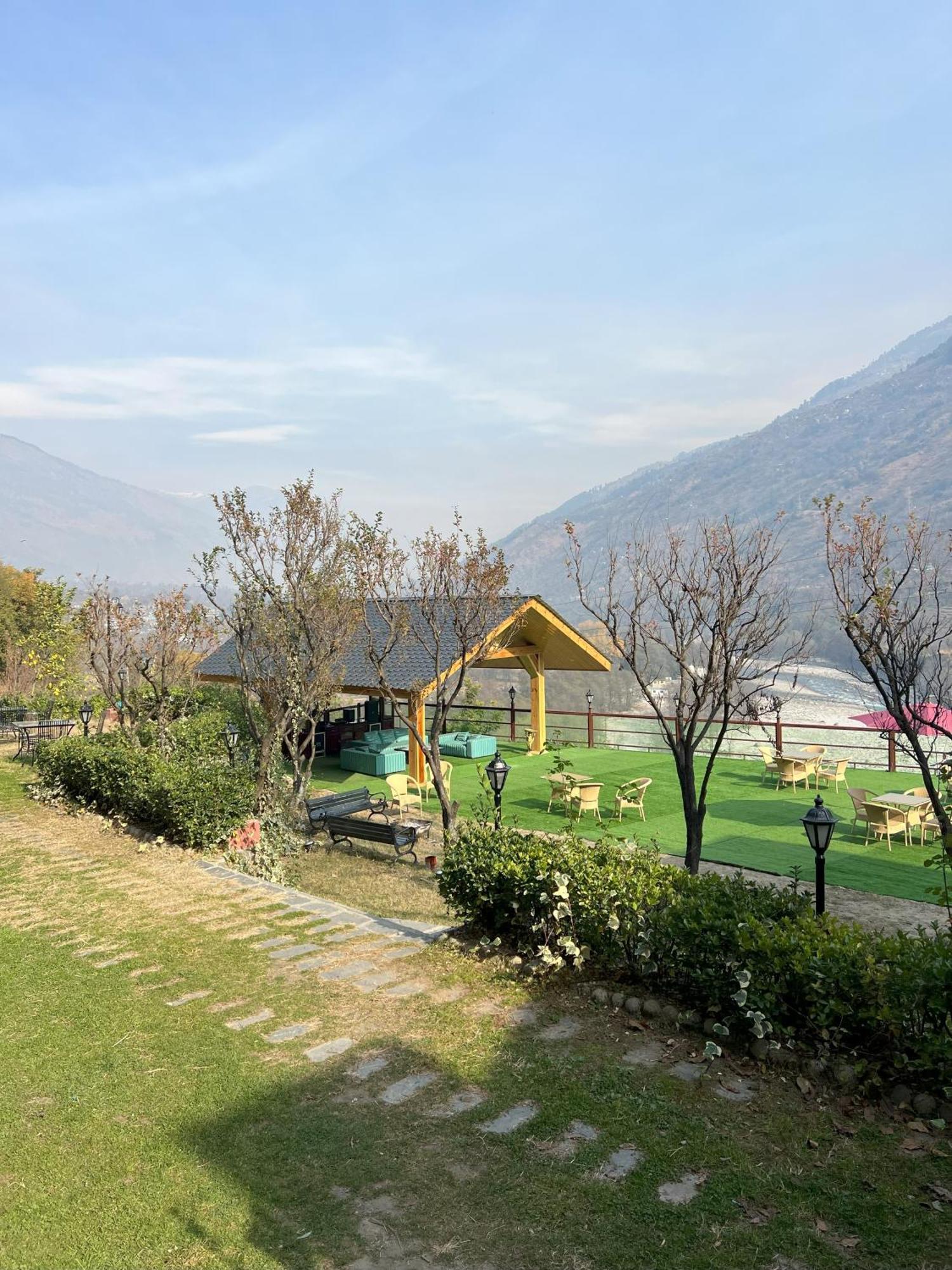 Regenta Inn By Riverside Manali Exterior foto